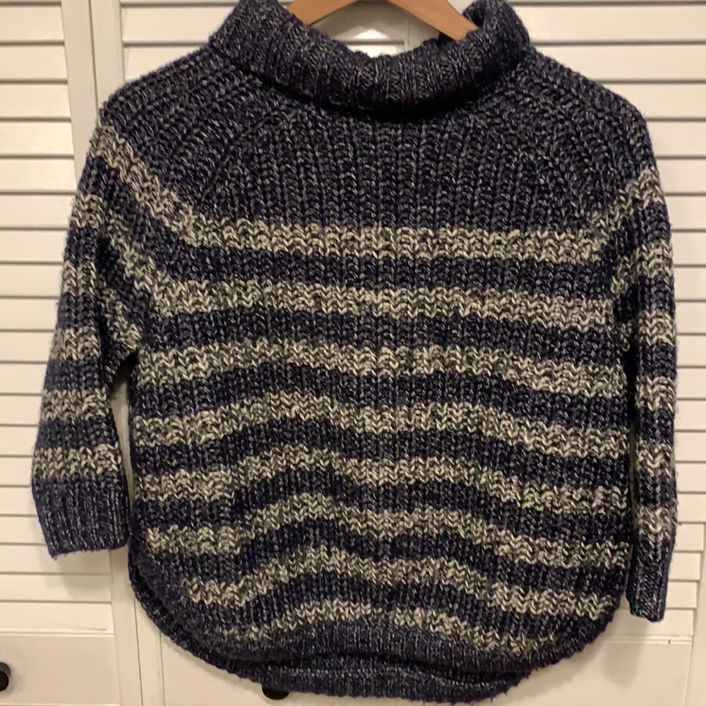 Turtle neck sweater